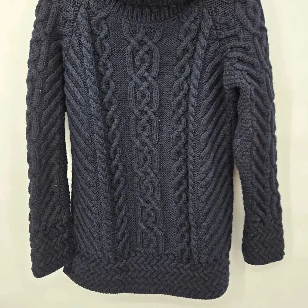 Saol Ireland 100% Merino Wool Sweater Size Medium Cable Knit Navy Blue